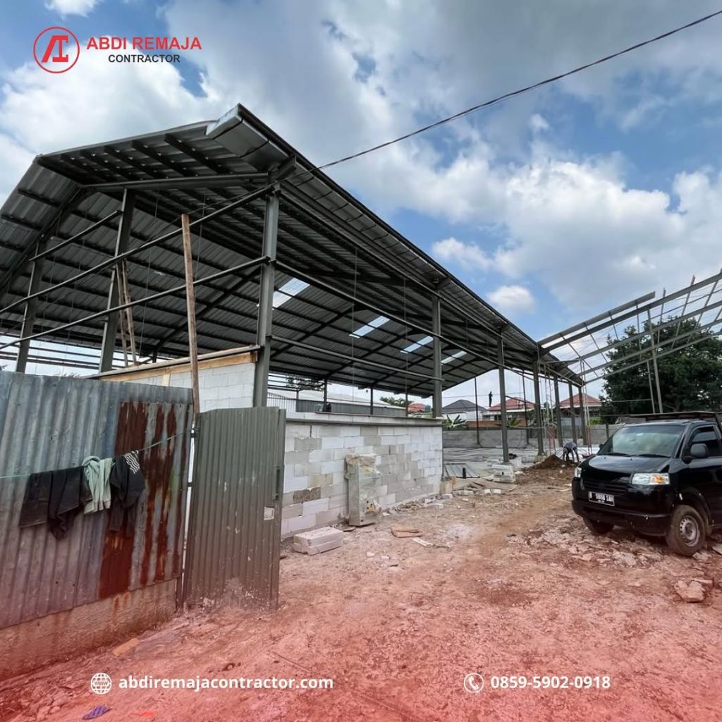 Proyek konstruksi baja gudang