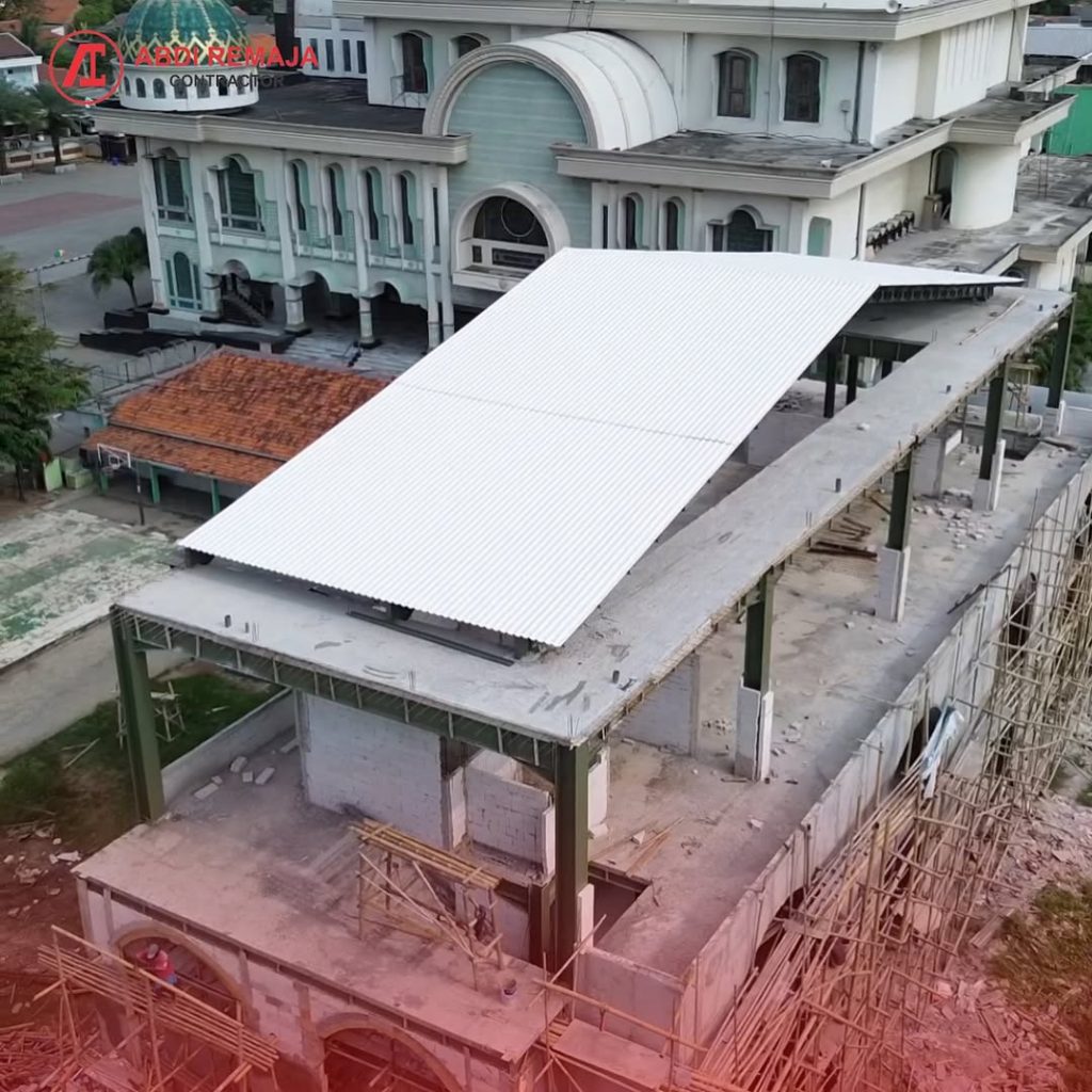 Proyek konstruksi baja gedung pesantren