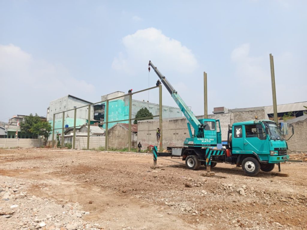 proyek konstruksi baja
