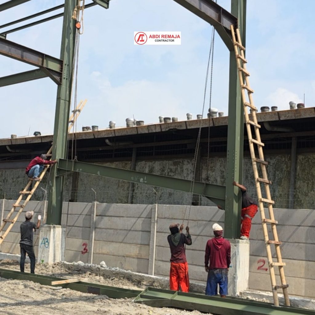 proyek pembangunan gudang