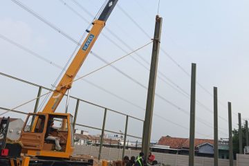 proyek pembangunan gudang