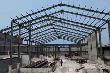 proyek pembangunan gudang